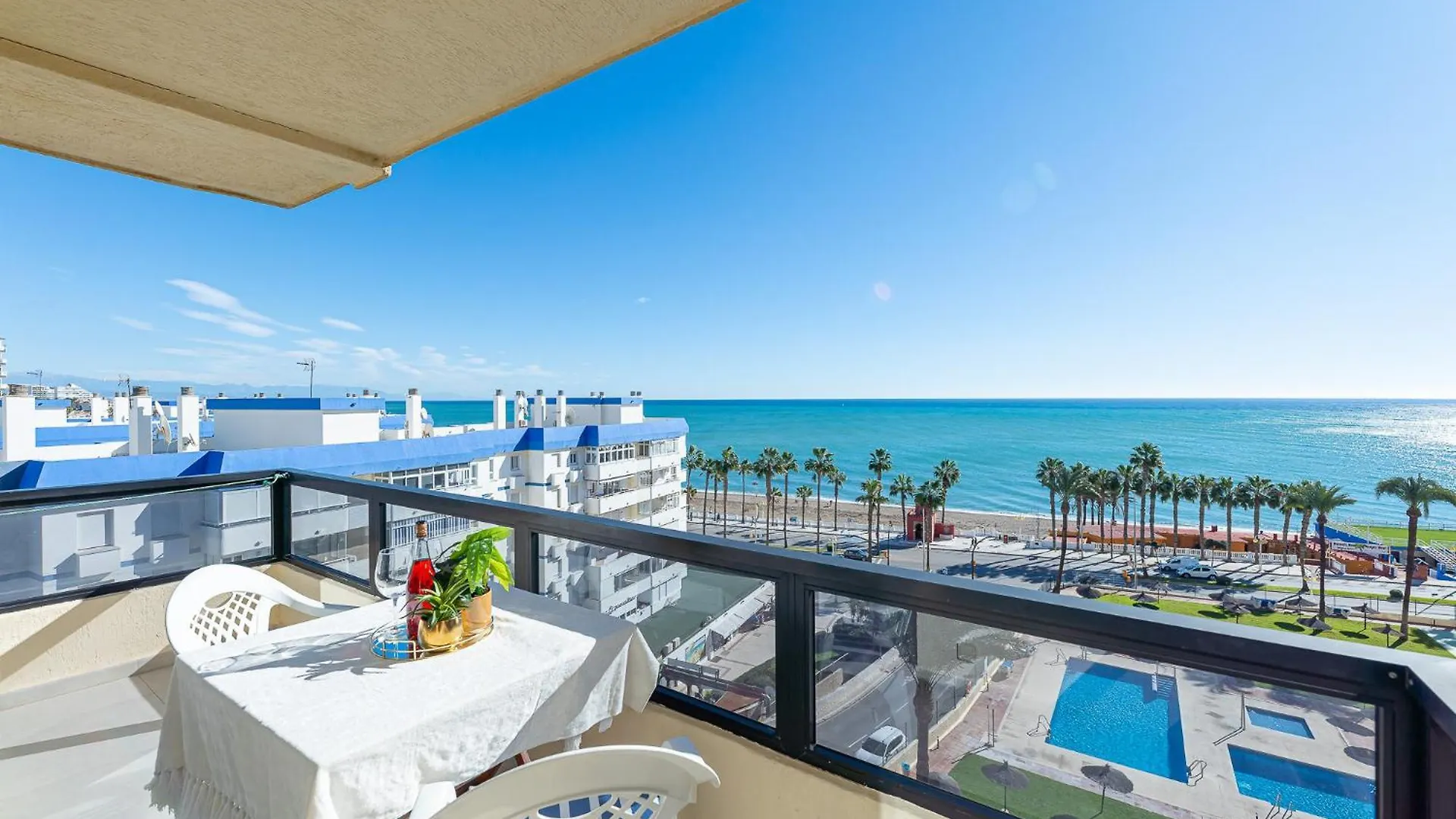 797 Holiday Rentals - Apartamento En Aloha Con Vista Al Mar Benalmadena Apartment