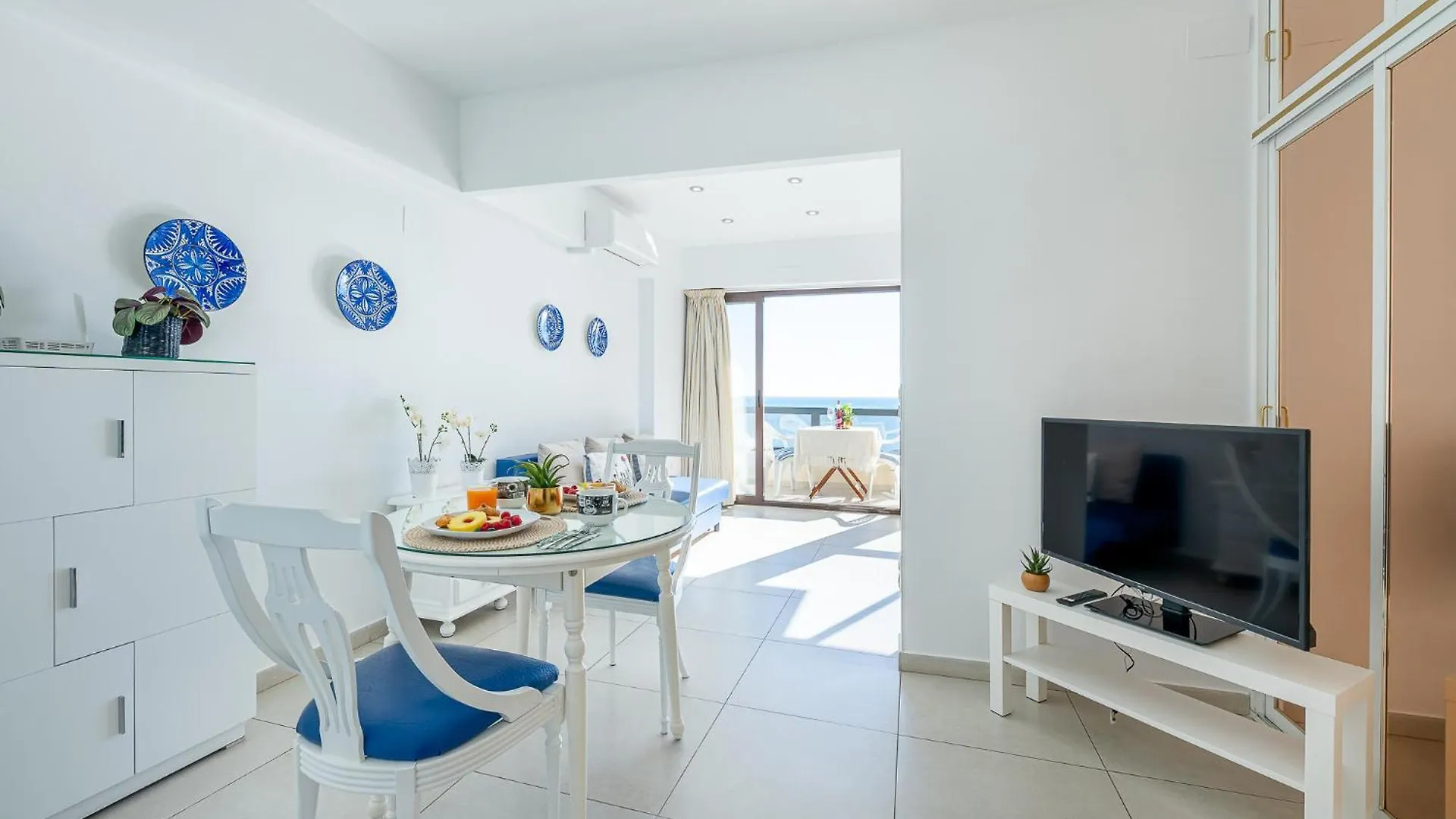 797 Holiday Rentals - Apartamento En Aloha Con Vista Al Mar Benalmadena