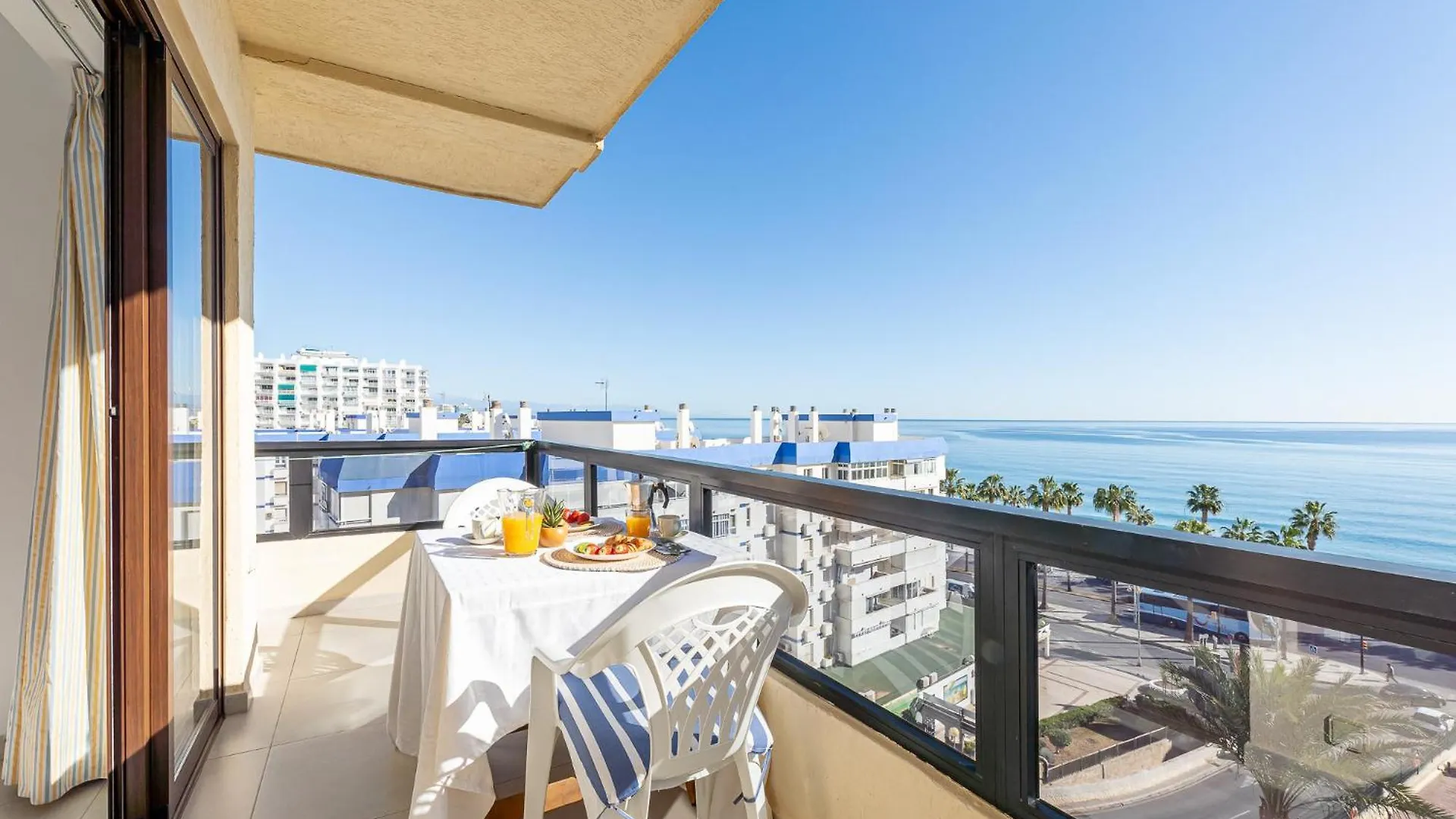 797 Holiday Rentals - Apartamento En Aloha Con Vista Al Mar Benalmádena Appartement