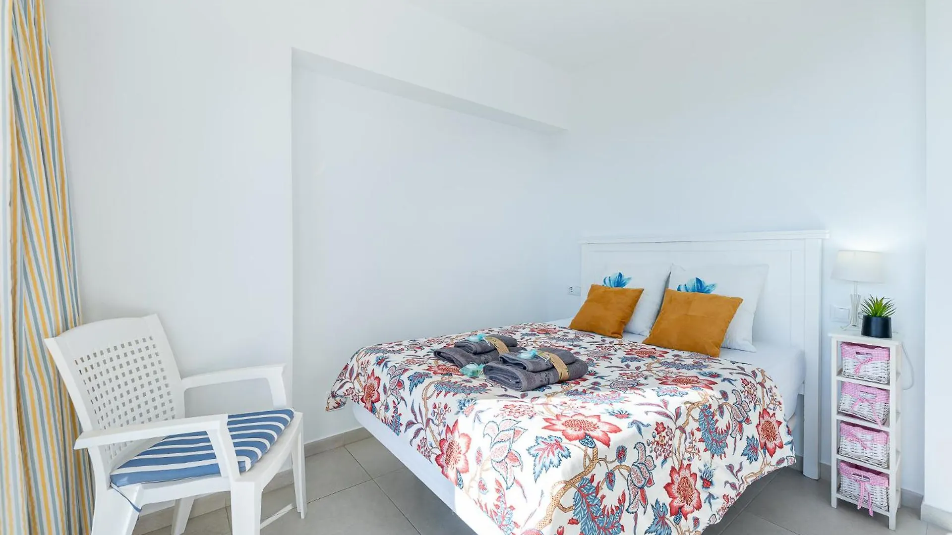 797 Holiday Rentals - Apartamento En Aloha Con Vista Al Mar Benalmádena 0*,  Espagne