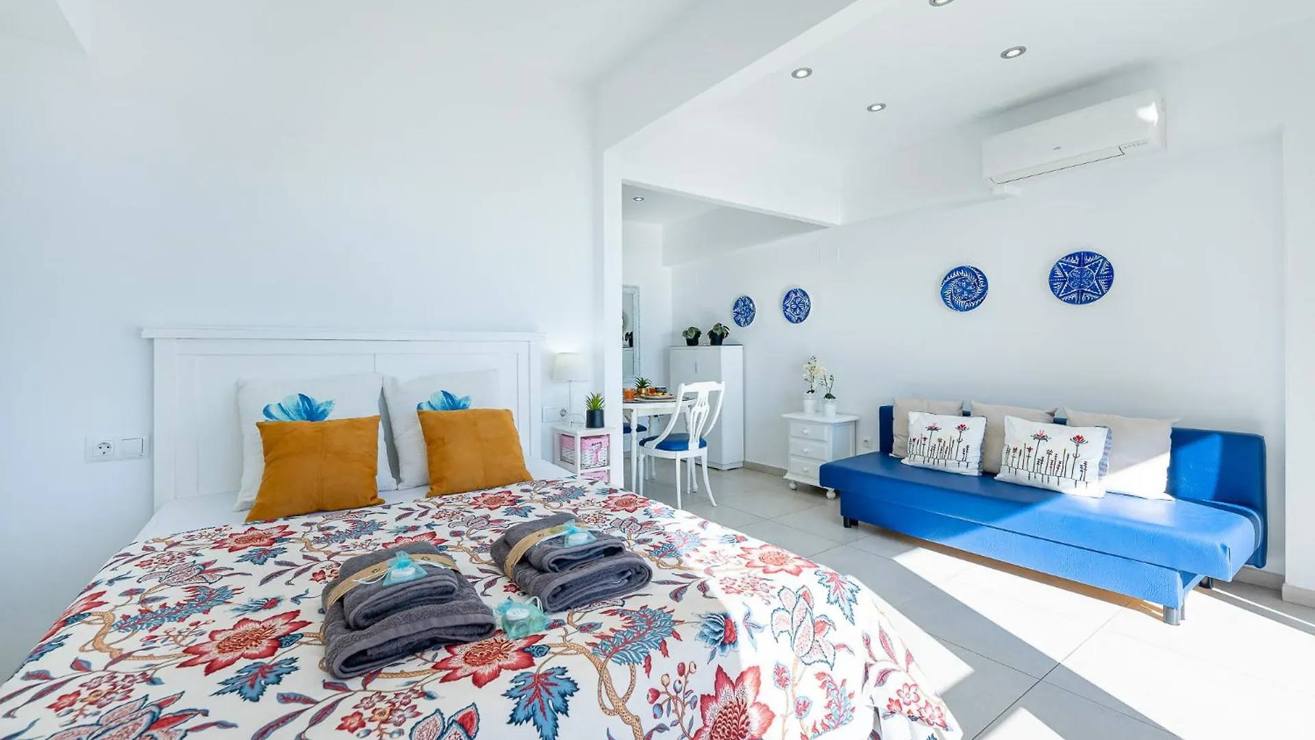 797 Holiday Rentals - Apartamento En Aloha Con Vista Al Mar Benalmádena
